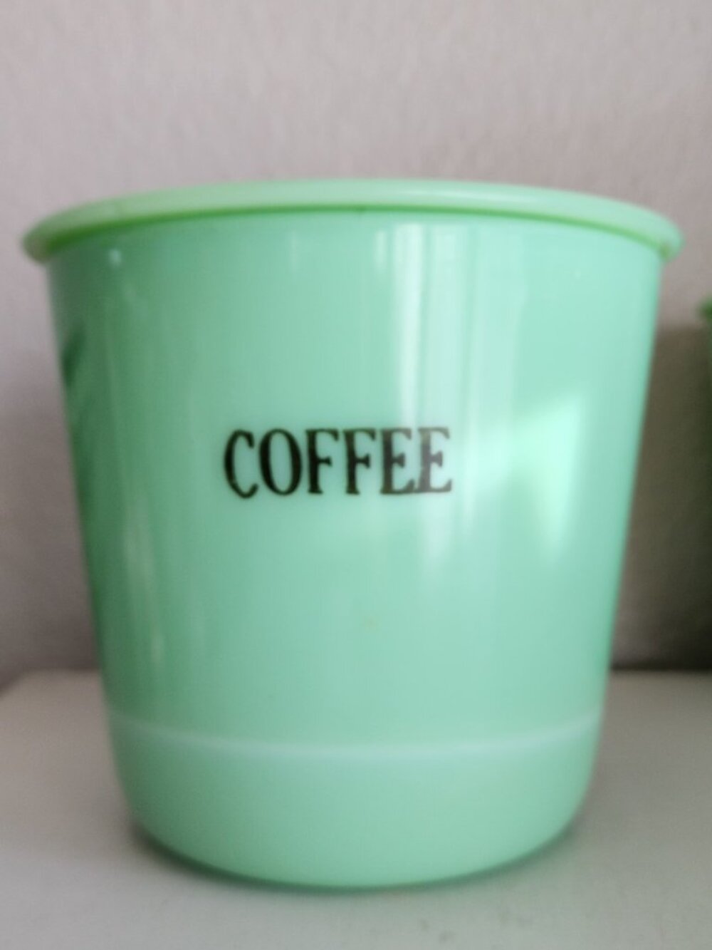 Beautiful Vintage McKee Jadeite Jadite Green Glass COFFEE 48oz Canister Uranium